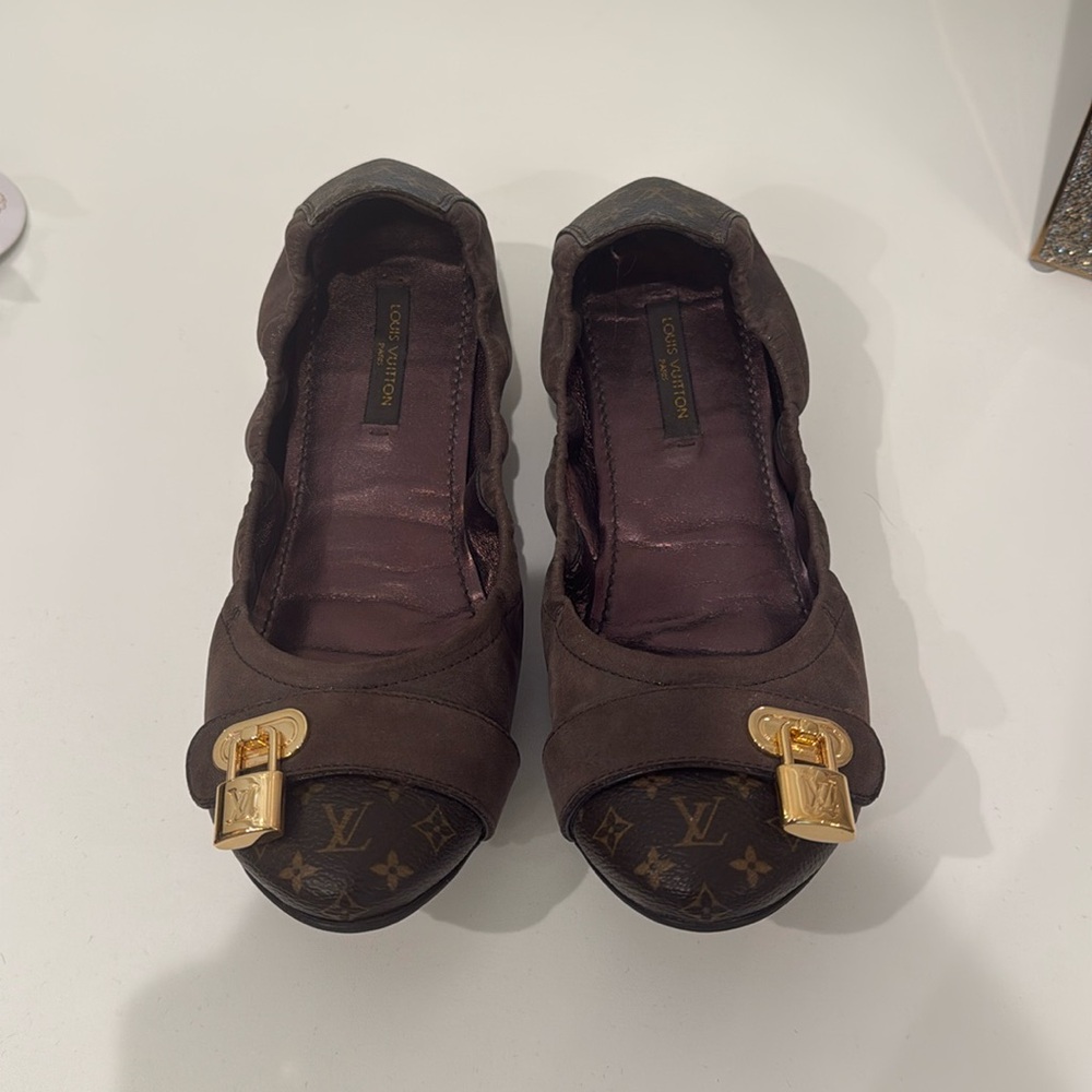 Louis Vuitton ballerina shoes